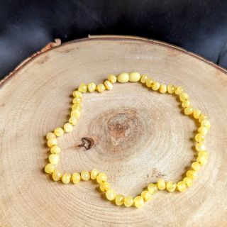 Miminka si zaslouží ten nejkrásnější začátek… A pod stromečkem může letos čekat něco opravdu výjimečného. ✨🎁 Mé jantarové...